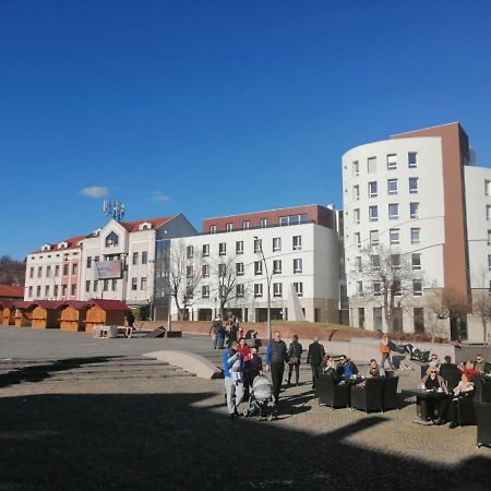 Apartman Viktoria Tuzla Esterno foto