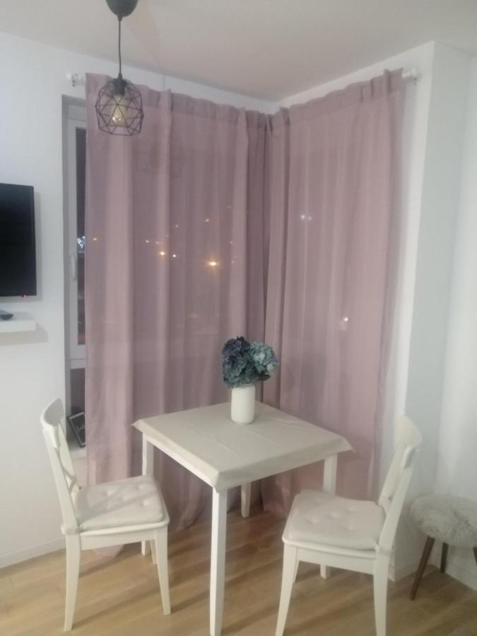 Apartman Viktoria Tuzla Esterno foto
