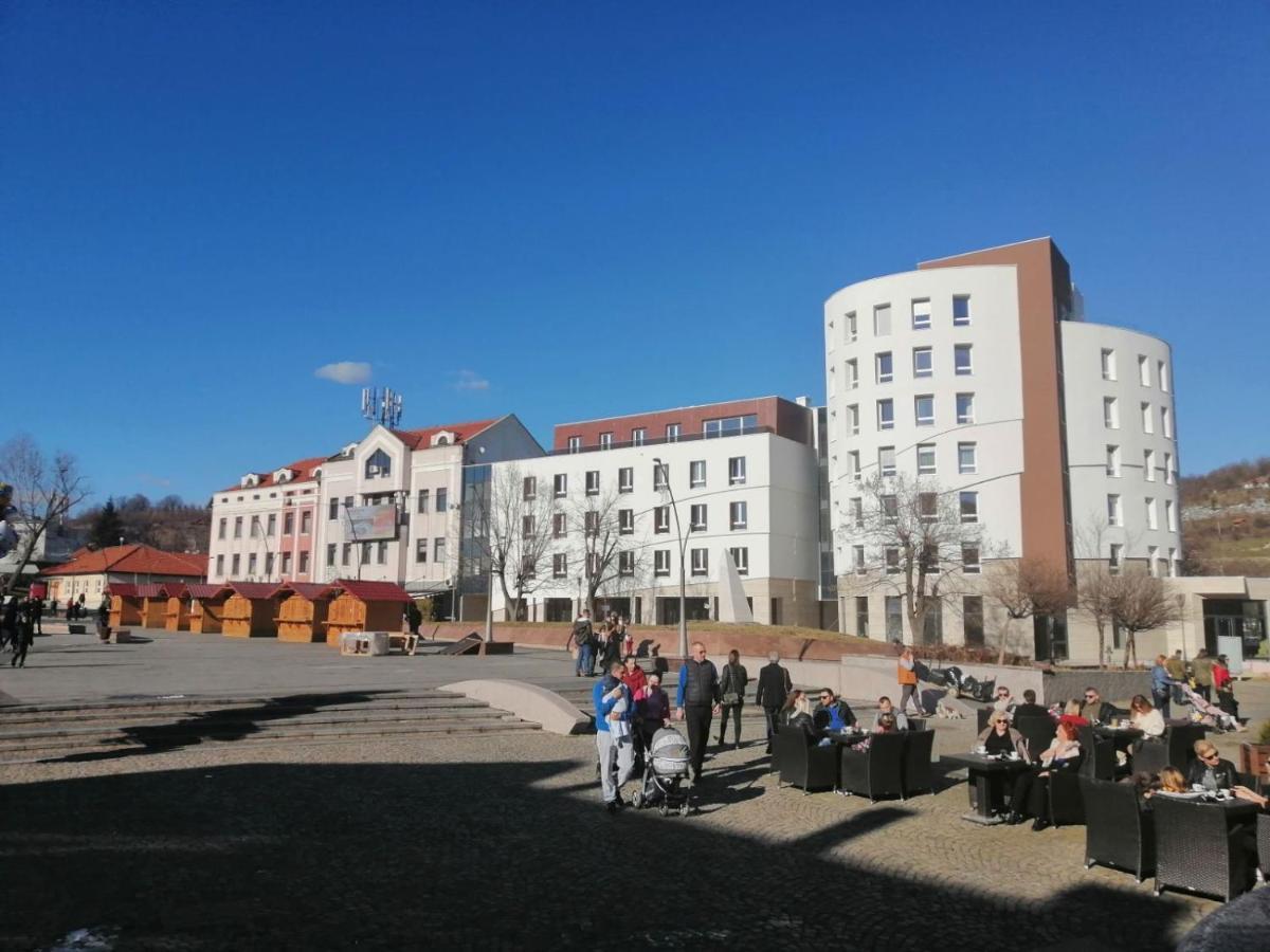 Apartman Viktoria Tuzla Esterno foto