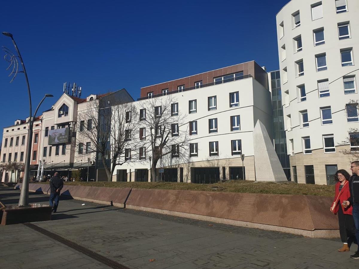 Apartman Viktoria Tuzla Esterno foto
