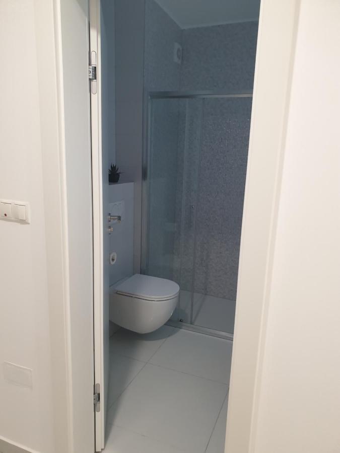 Apartman Viktoria Tuzla Esterno foto