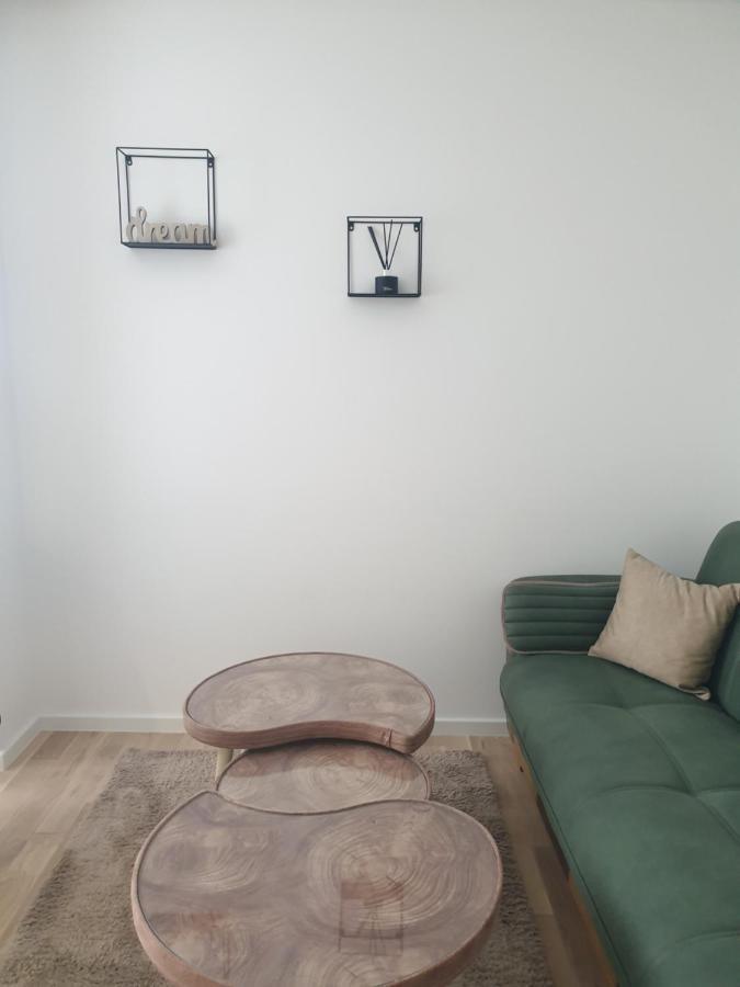 Apartman Viktoria Tuzla Esterno foto