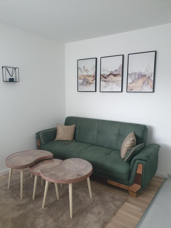 Apartman Viktoria Tuzla Esterno foto