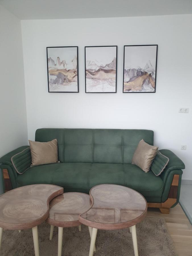 Apartman Viktoria Tuzla Esterno foto