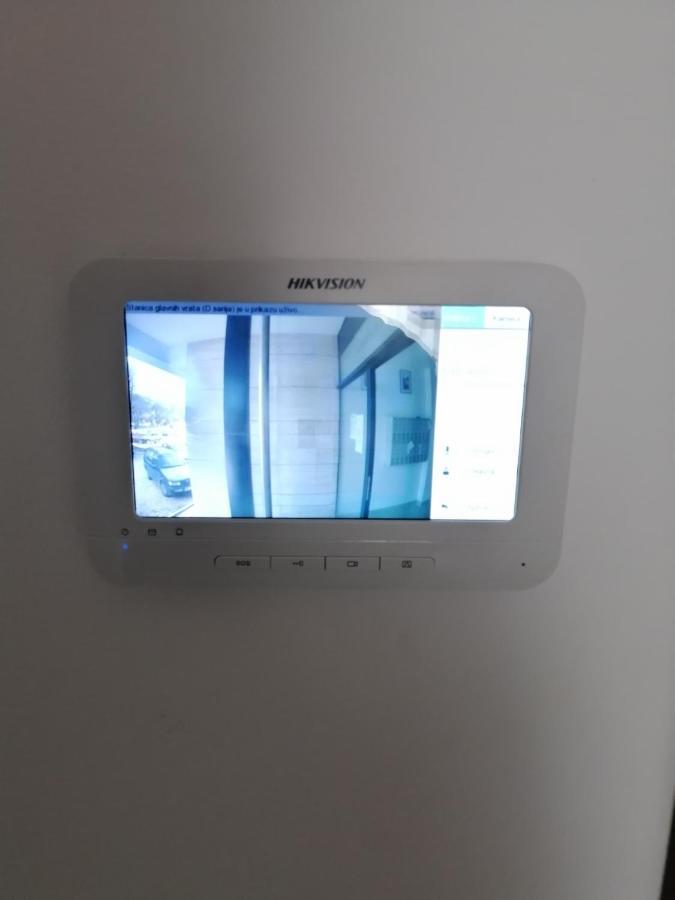 Apartman Viktoria Tuzla Esterno foto
